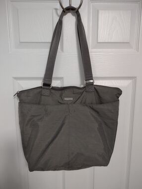 Firm Final Price!*Zip Top Tote(11x12")